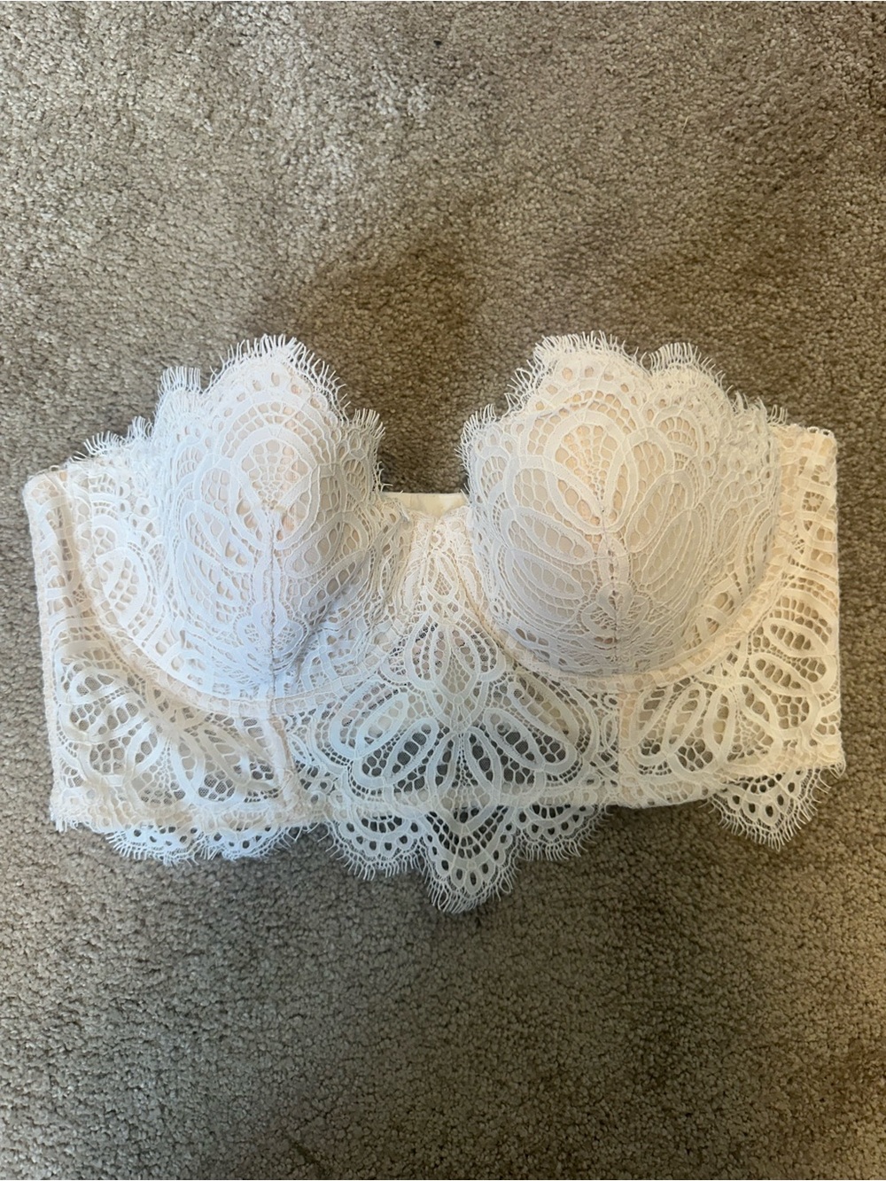 Victoria's Secret White Lace Dream Angels Multi-Way Bra